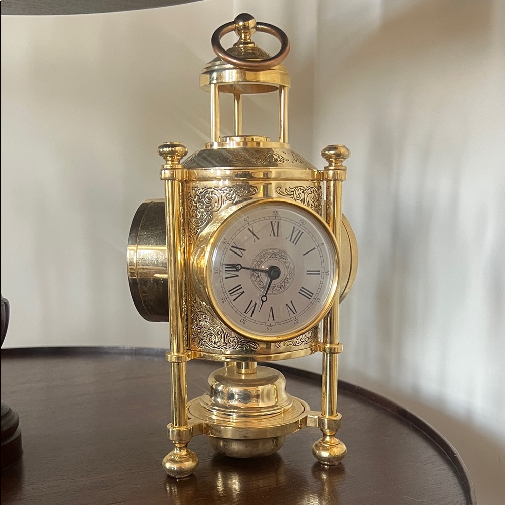 Gold Decorative Lantern Table Clock - Classic Home Wall Decor